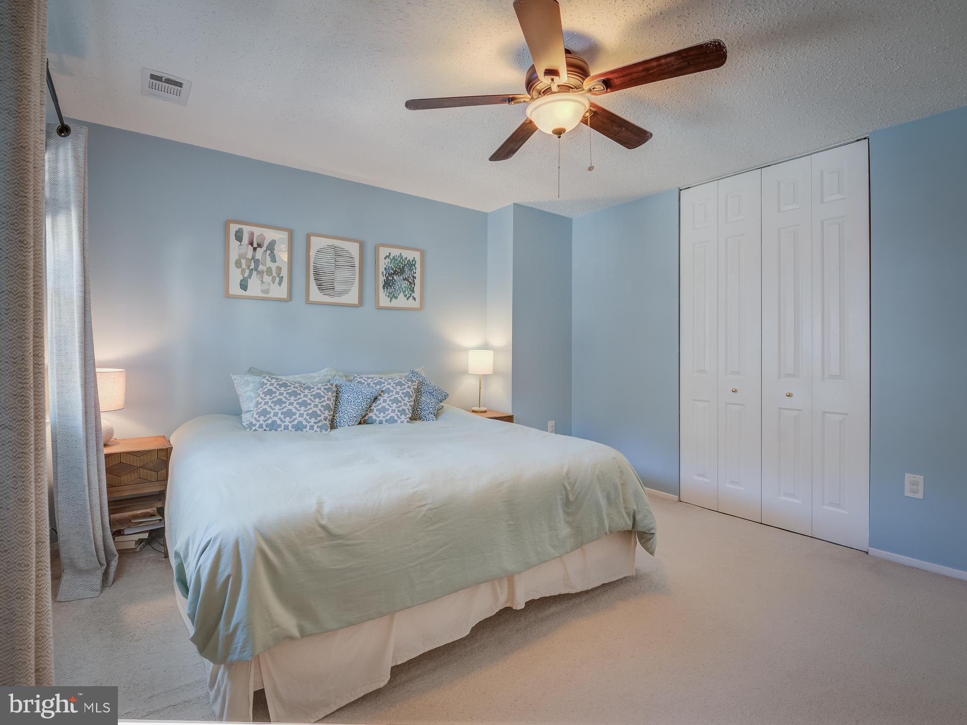 2400 RIDGEHAMPTON CT