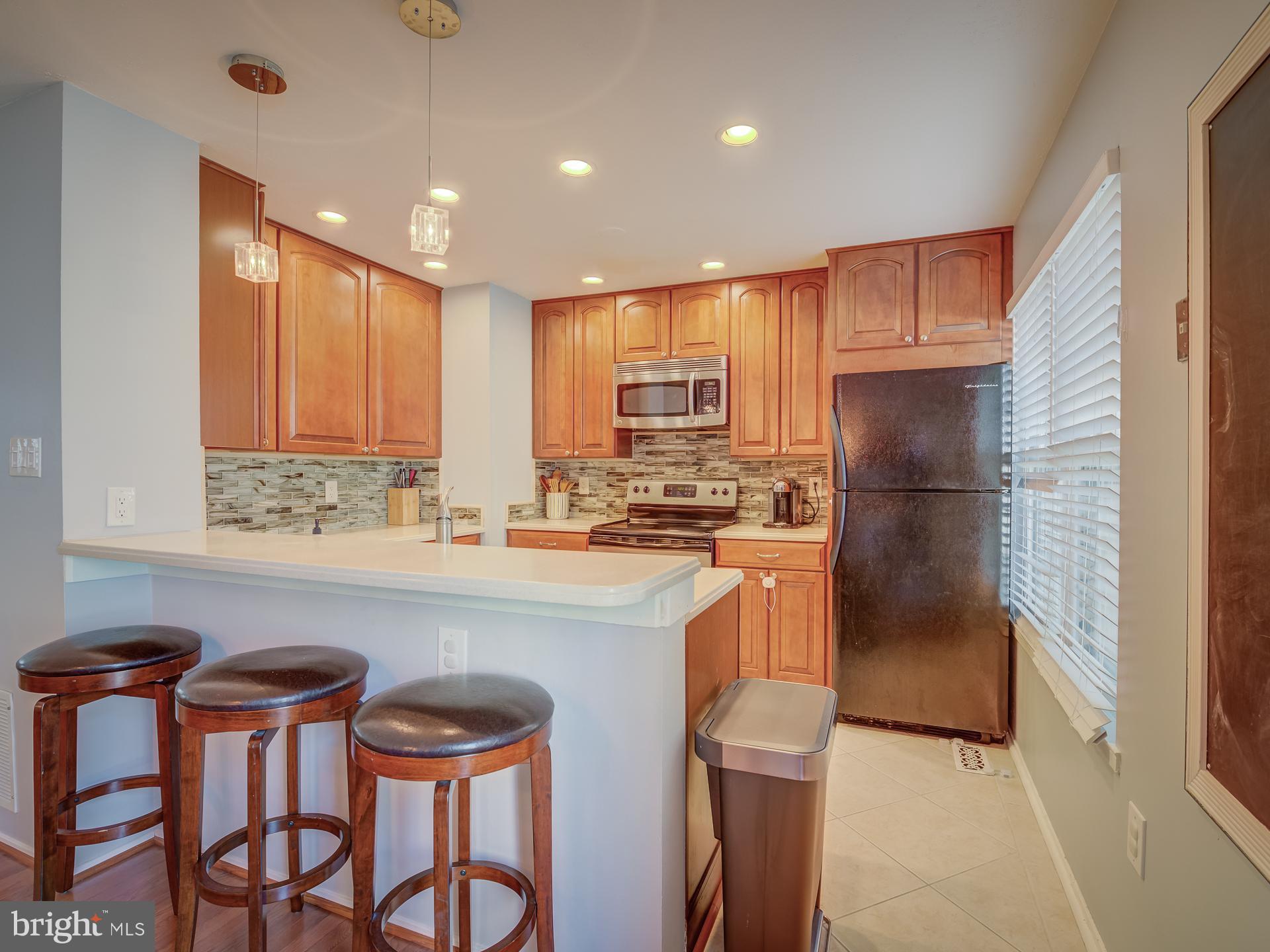 2400 RIDGEHAMPTON CT