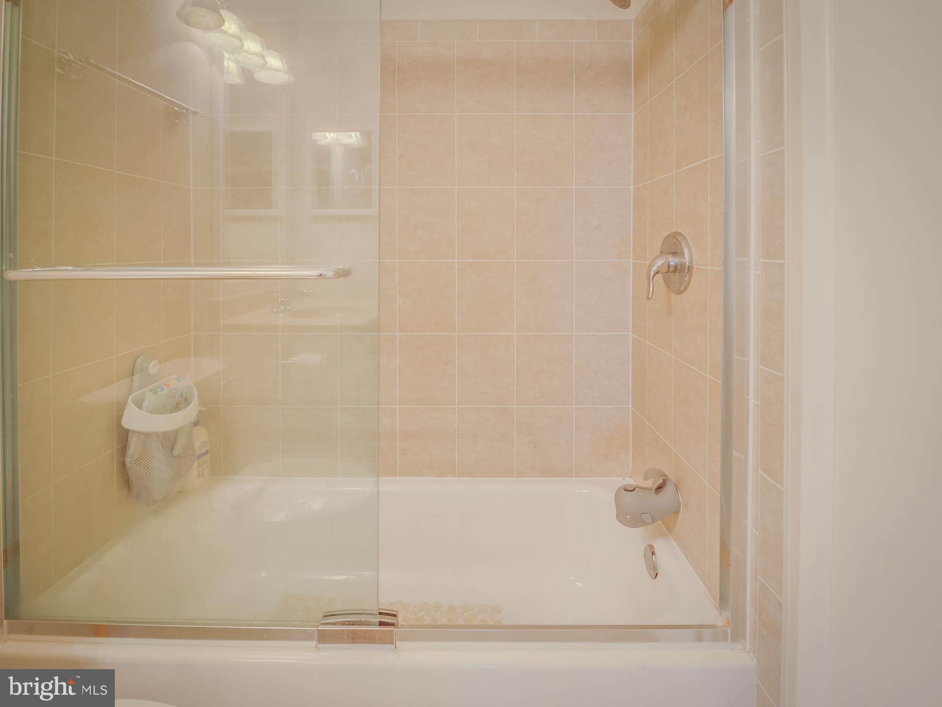 2400 RIDGEHAMPTON CT