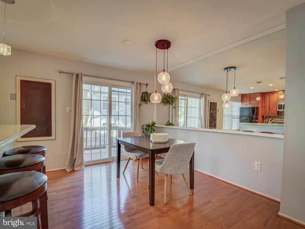 2400 RIDGEHAMPTON CT