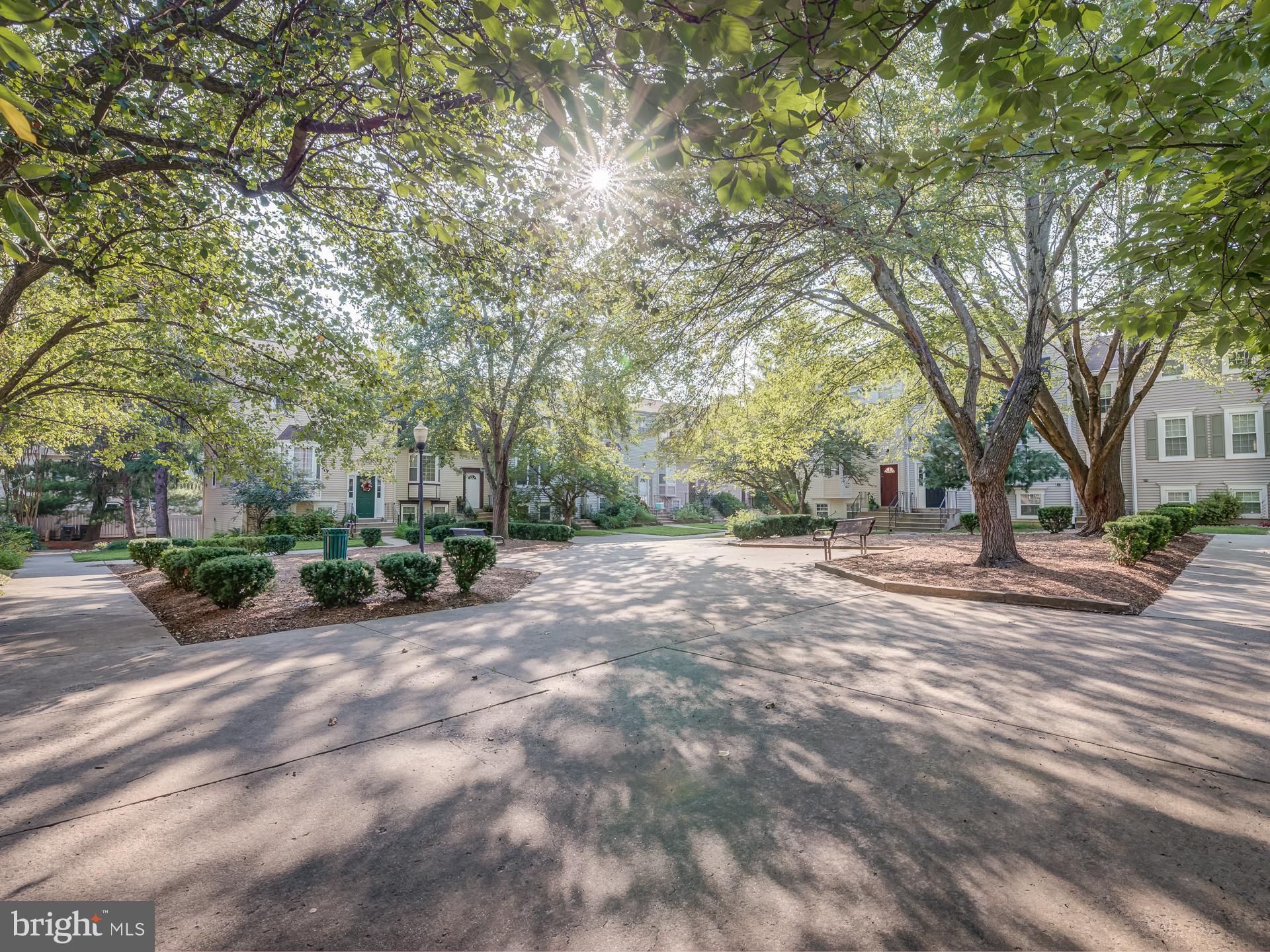 2400 RIDGEHAMPTON CT