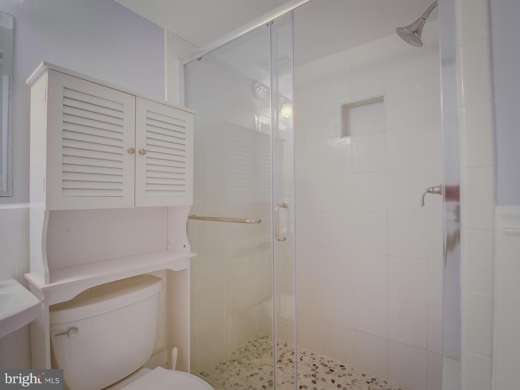 2400 RIDGEHAMPTON CT