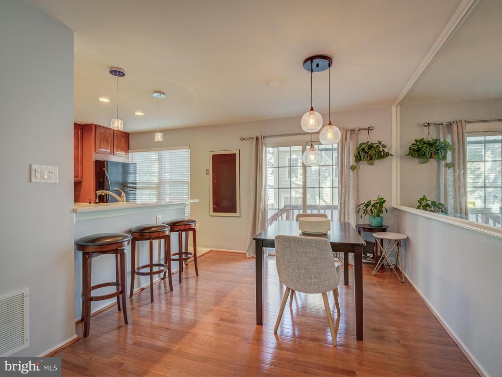 2400 RIDGEHAMPTON CT