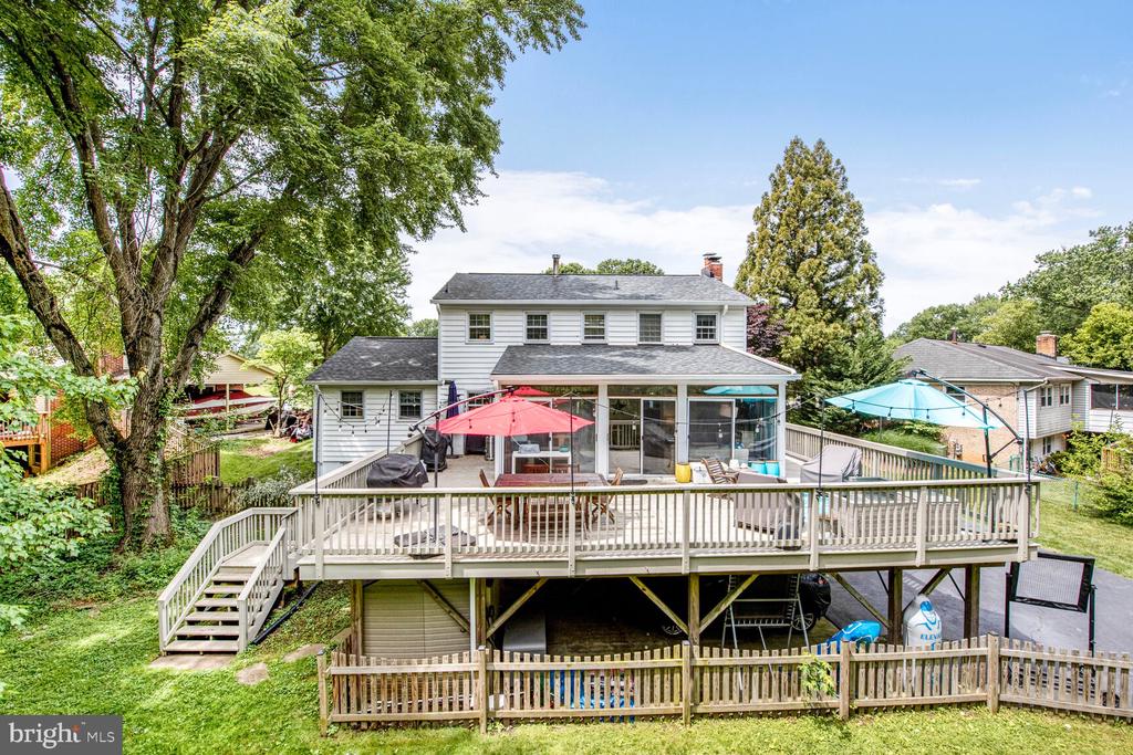 7611 Kingsbury Rd