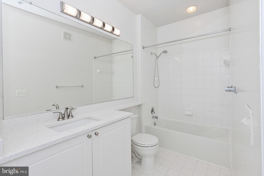 9480 VIRGINIA CENTER BOULEVARD 230