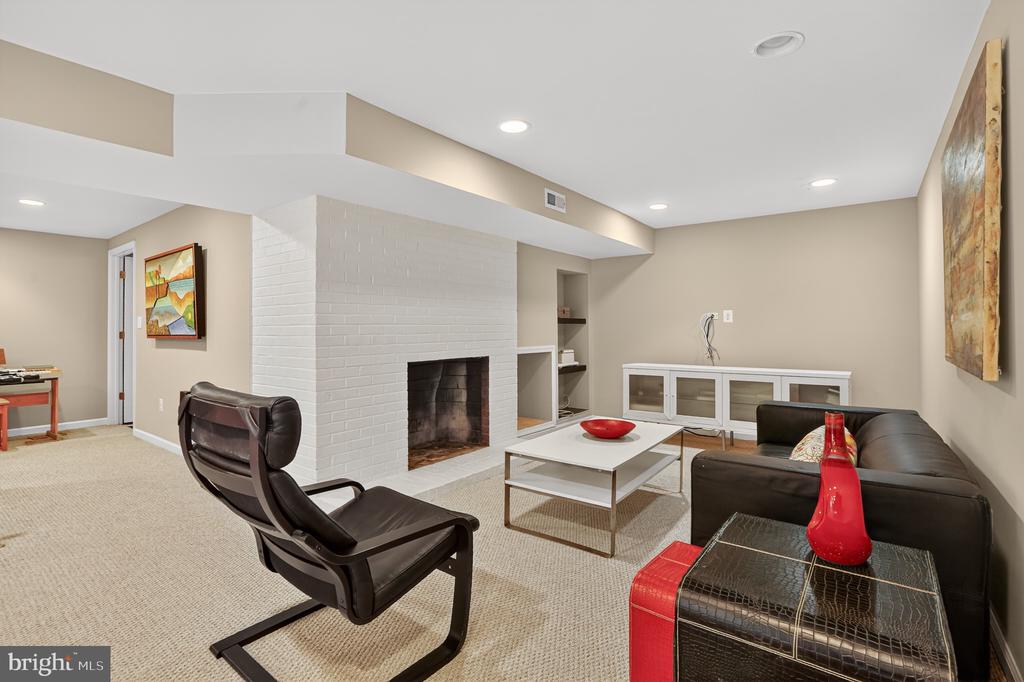1211 TULANE DRIVE