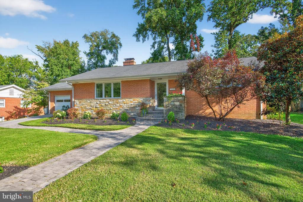 1211 TULANE DRIVE