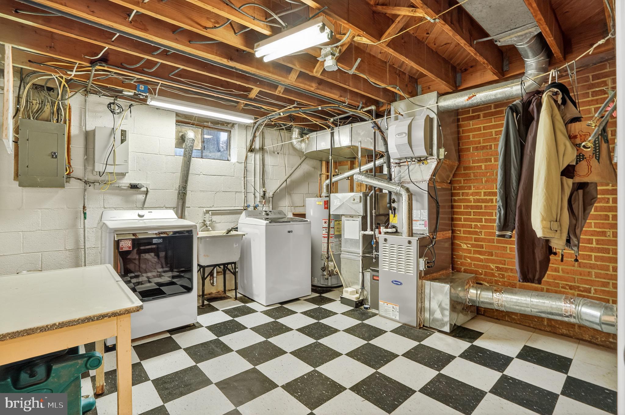 1211 TULANE DRIVE