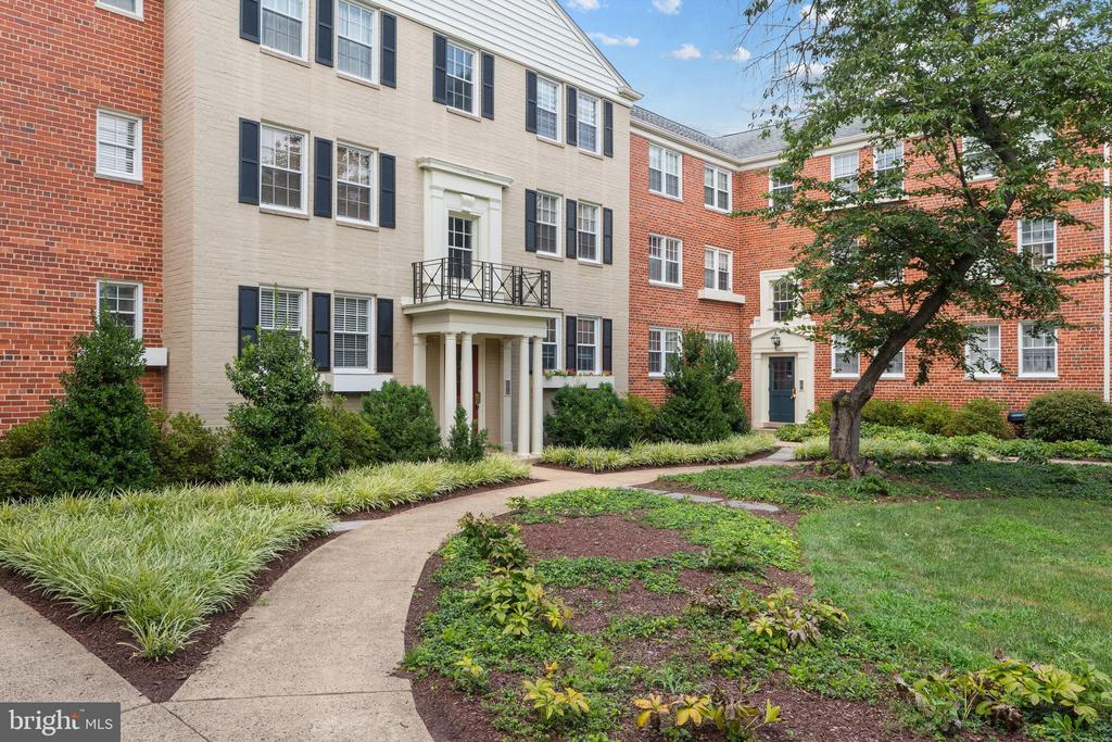 1302 BELLE VIEW BOULEVARD A-1