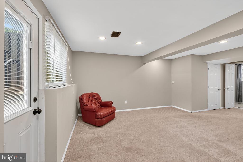 5338 HARBOR COURT DRIVE