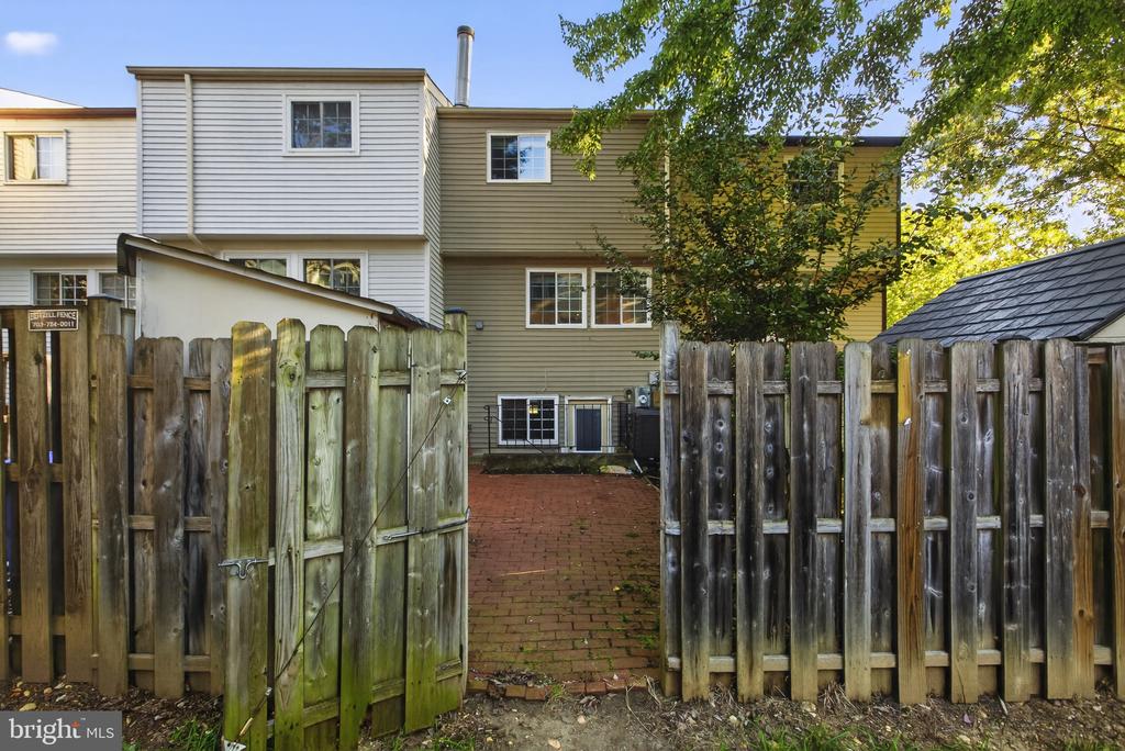 5338 HARBOR COURT DRIVE