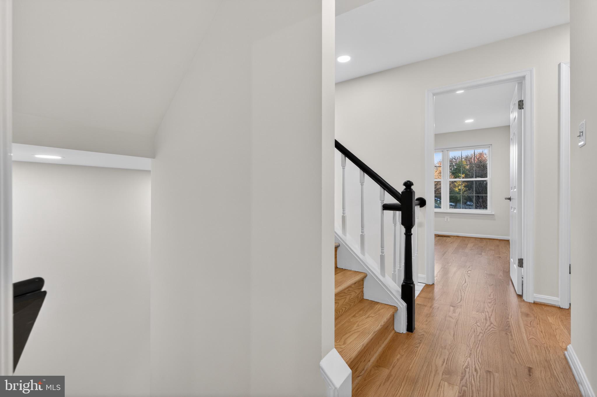 6024 KNIGHTS RIDGE WAY