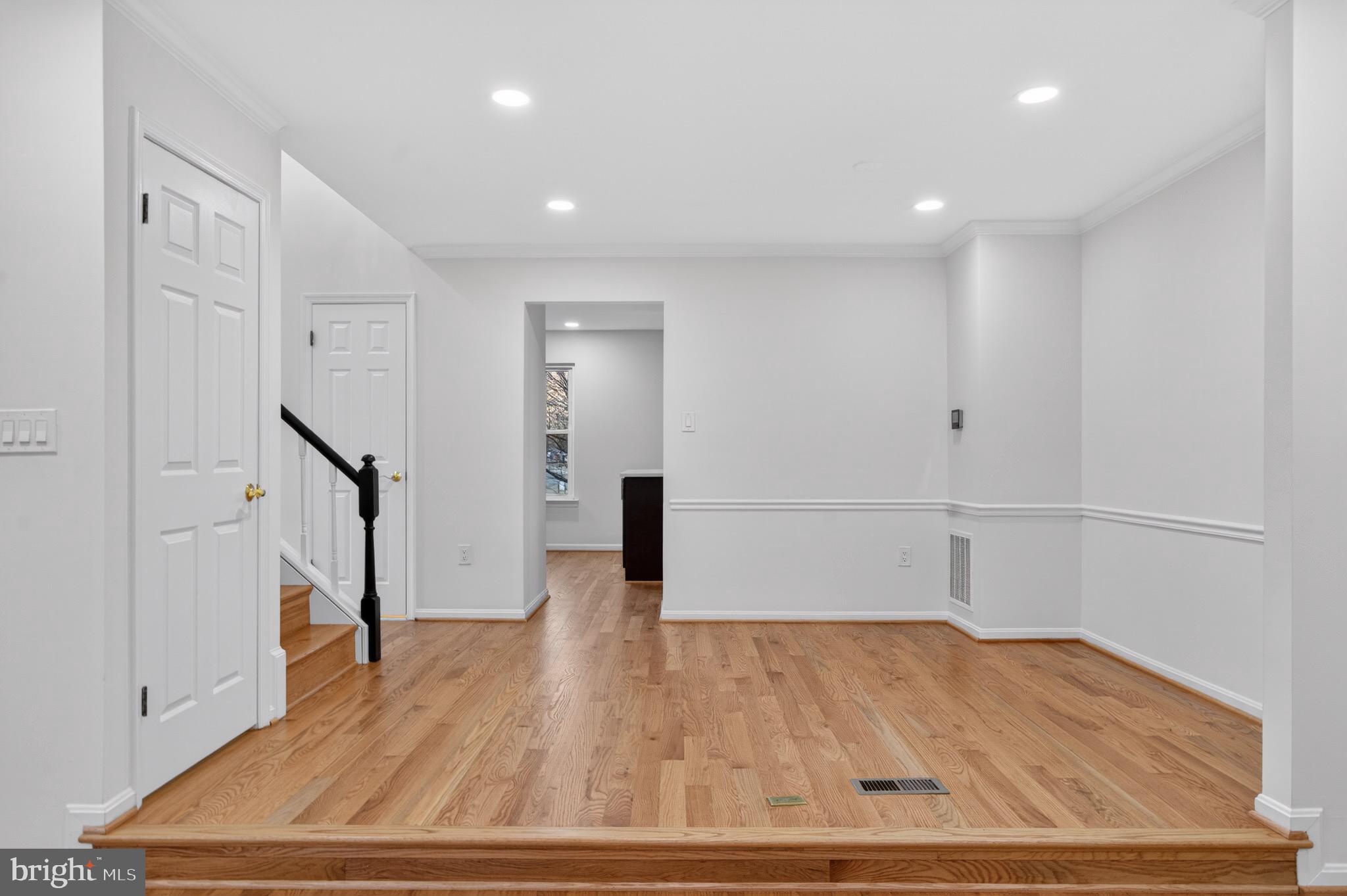 6024 KNIGHTS RIDGE WAY