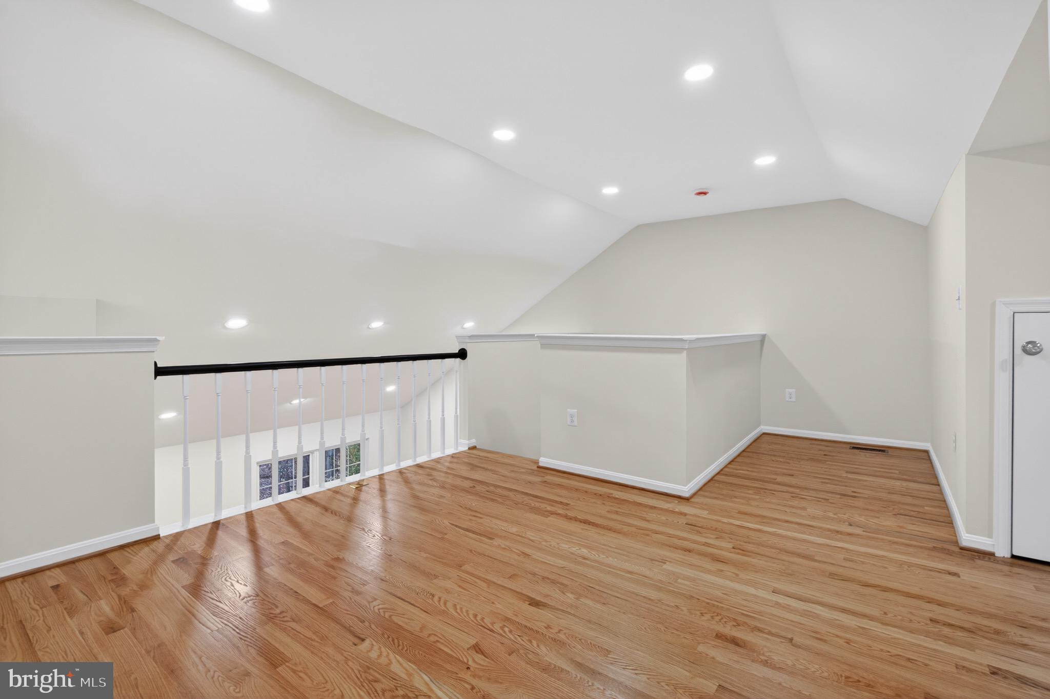 6024 KNIGHTS RIDGE WAY