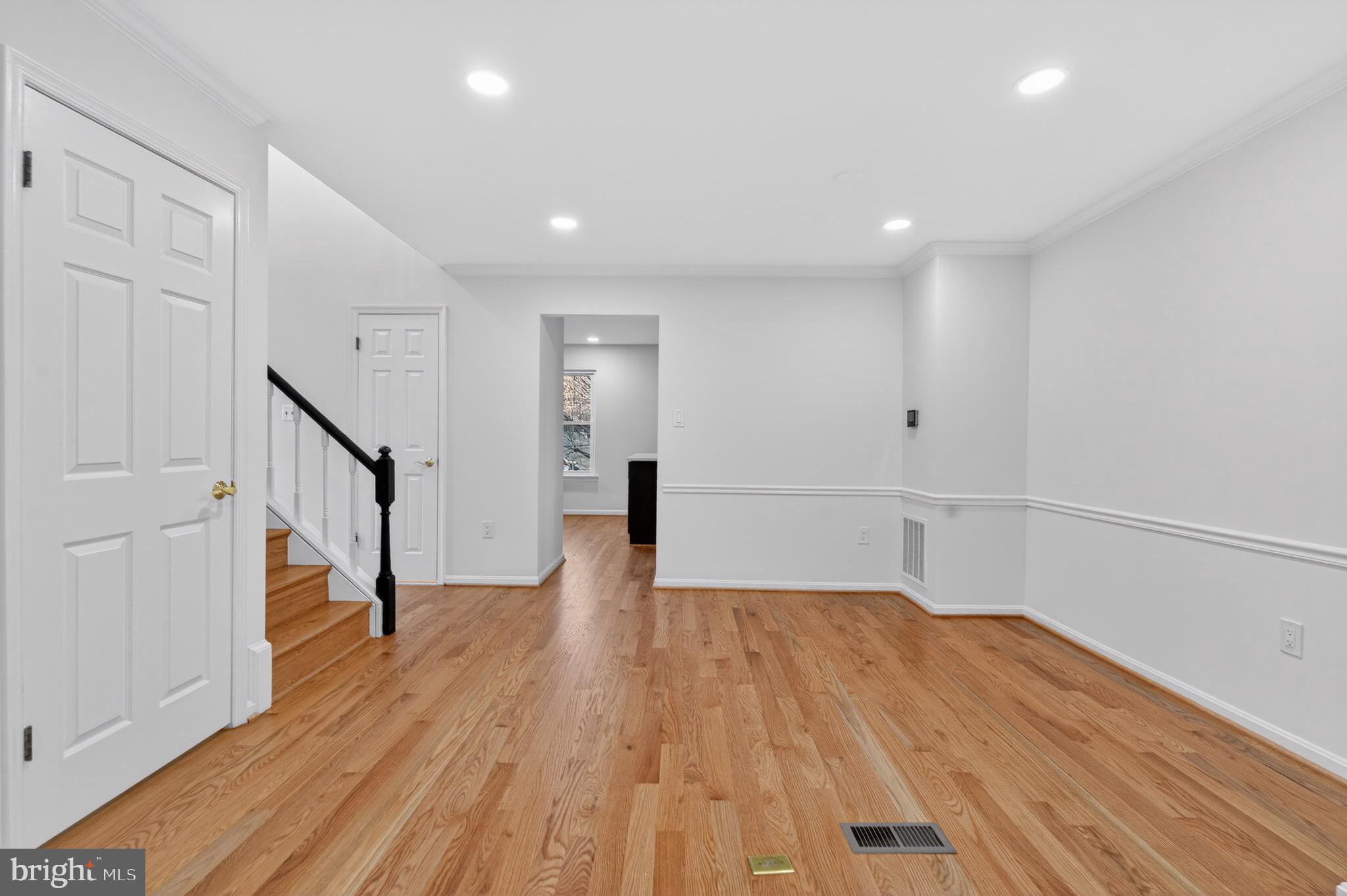 6024 KNIGHTS RIDGE WAY