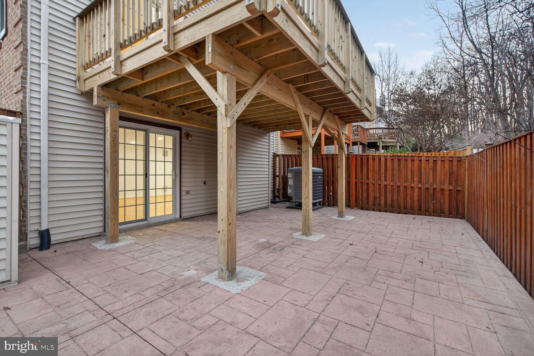 6024 KNIGHTS RIDGE WAY