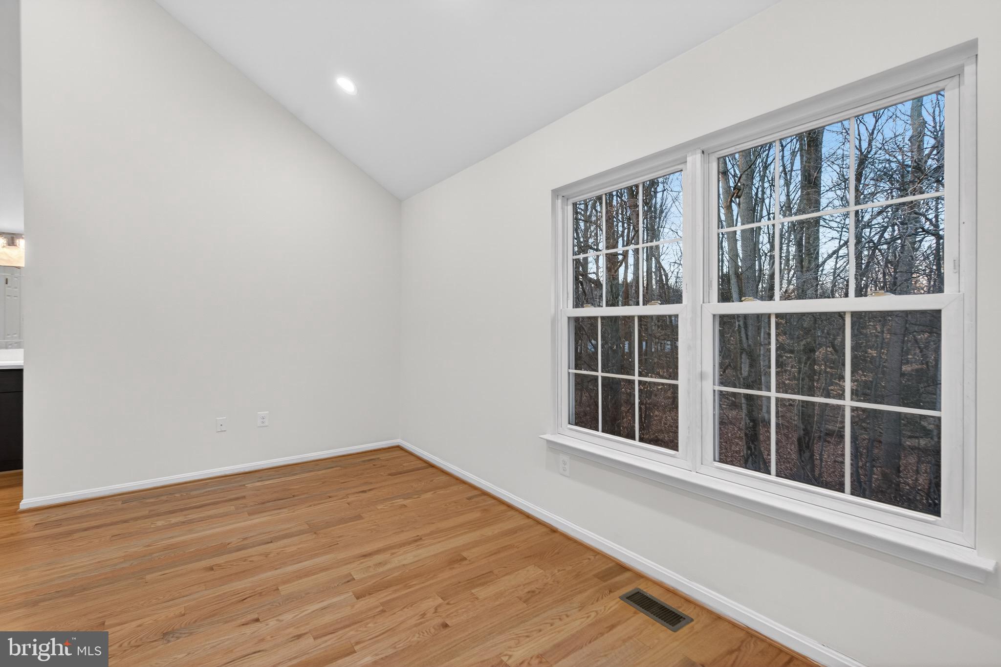 6024 KNIGHTS RIDGE WAY