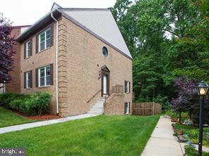 6024 KNIGHTS RIDGE WAY