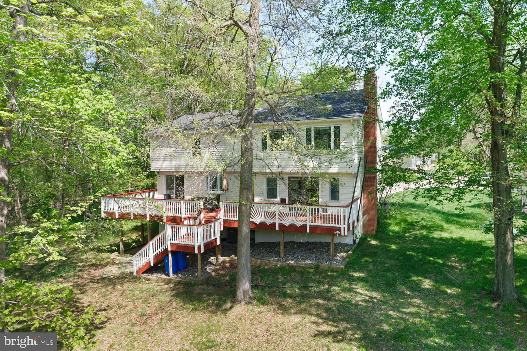 7937 FREEHOLLOW DRIVE