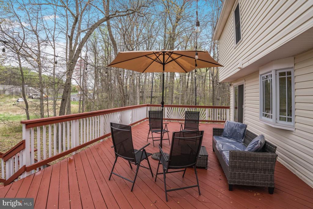 7937 FREEHOLLOW DRIVE