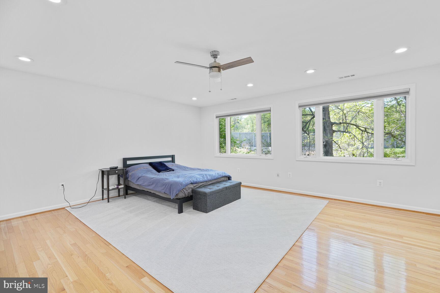 7937 FREEHOLLOW DRIVE