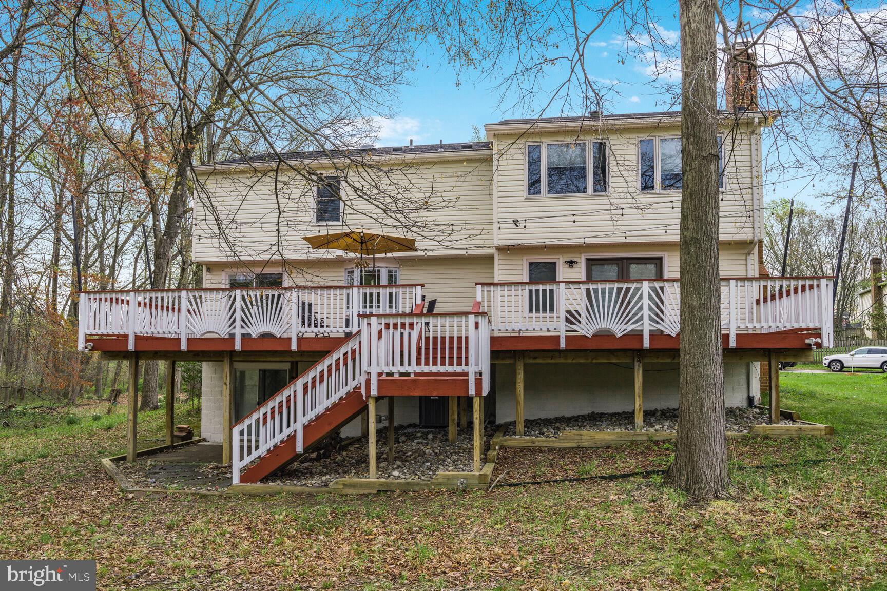 7937 FREEHOLLOW DRIVE