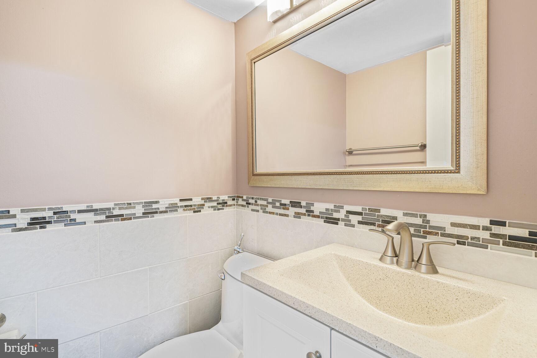 7937 FREEHOLLOW DRIVE