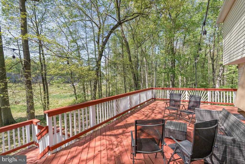 7937 FREEHOLLOW DRIVE