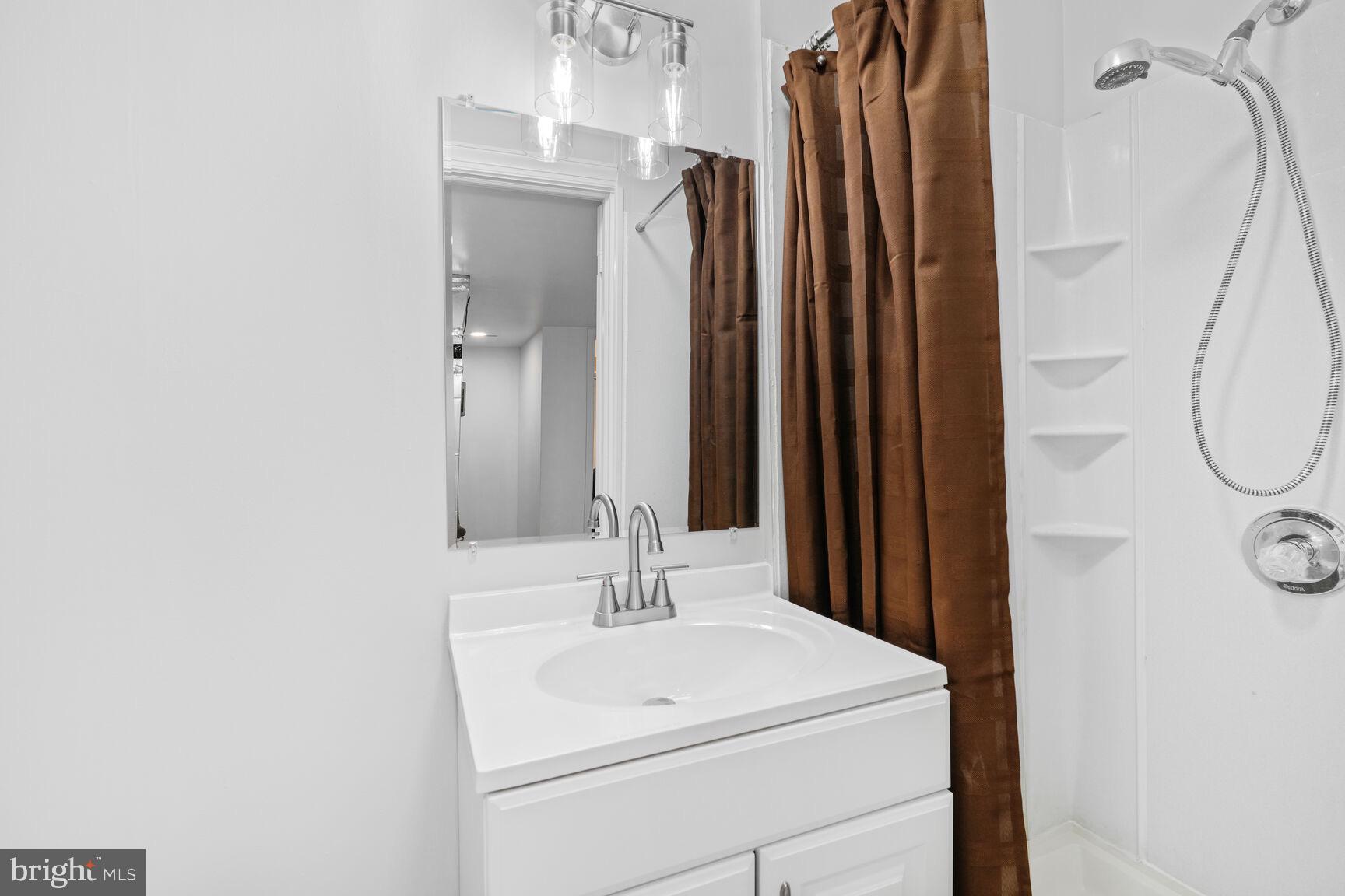 7937 FREEHOLLOW DRIVE