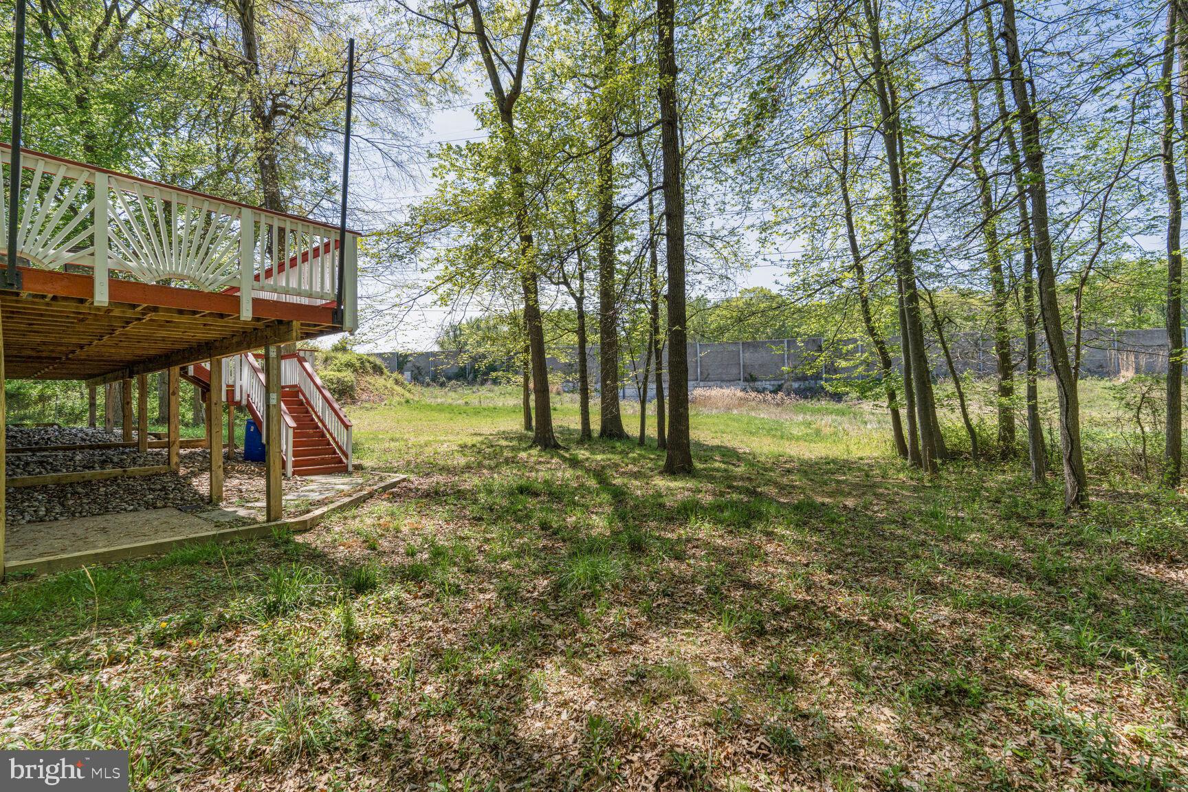 7937 FREEHOLLOW DRIVE