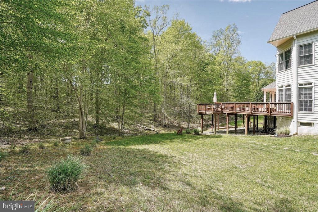 8220 ROSELAND DRIVE