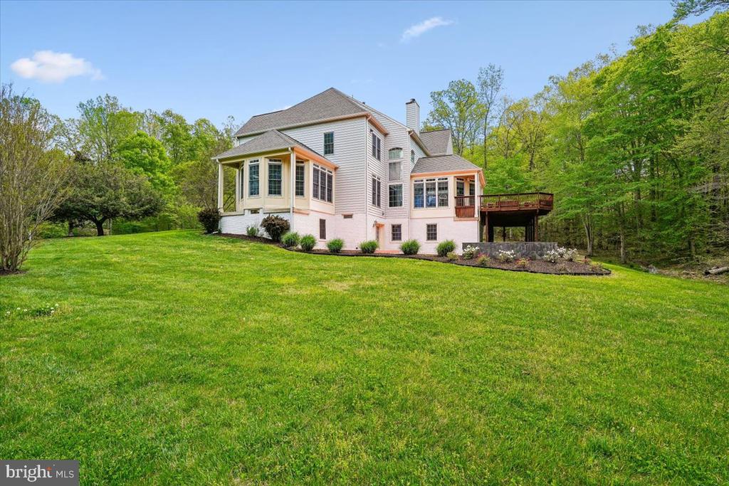 8220 ROSELAND DRIVE