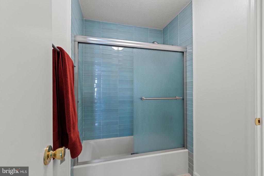 10178 OAKTON TERRACE ROAD Unit: 178