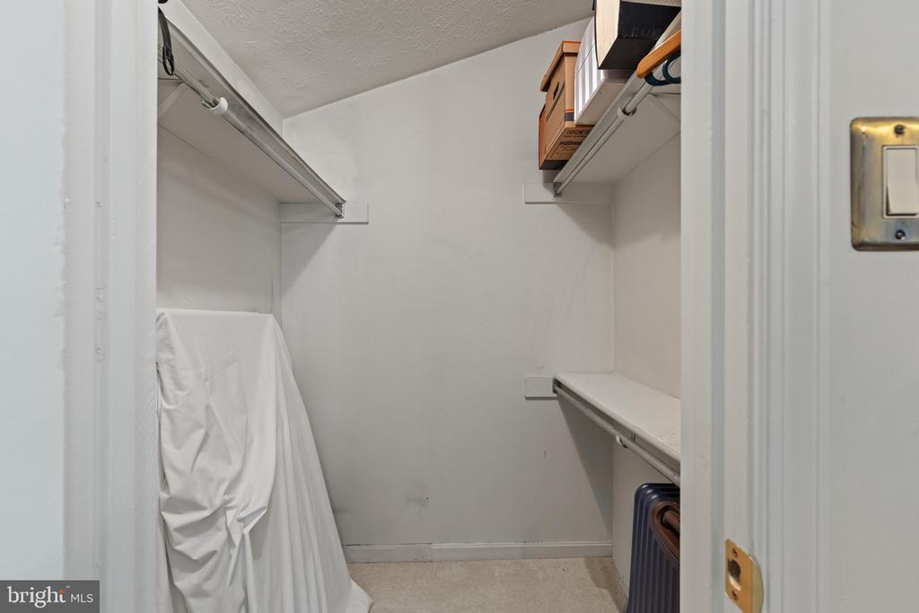 10178 OAKTON TERRACE ROAD Unit: 178