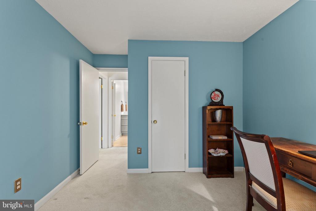 10178 OAKTON TERRACE ROAD Unit: 178