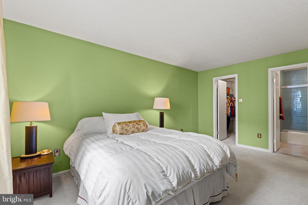 10178 OAKTON TERRACE ROAD Unit: 178