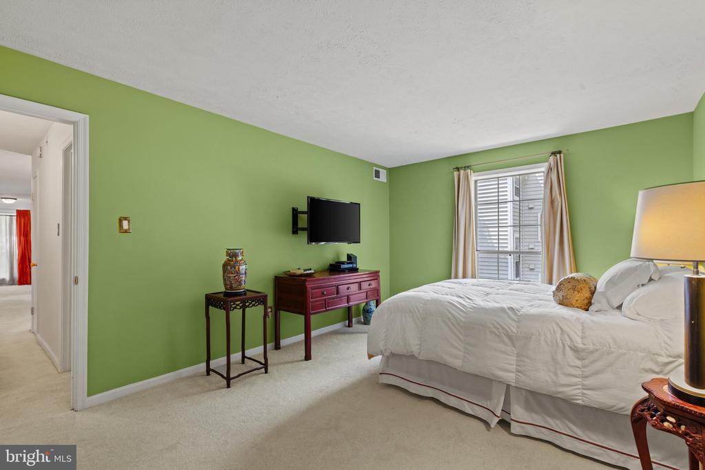 10178 OAKTON TERRACE ROAD Unit: 178