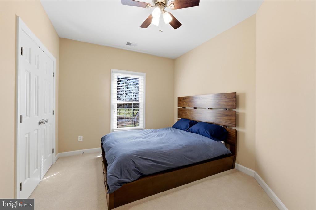 6070 ERINBLAIR LOOP