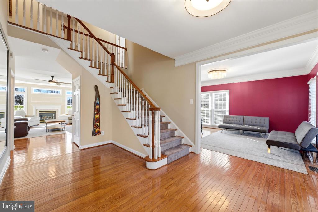 6070 ERINBLAIR LOOP