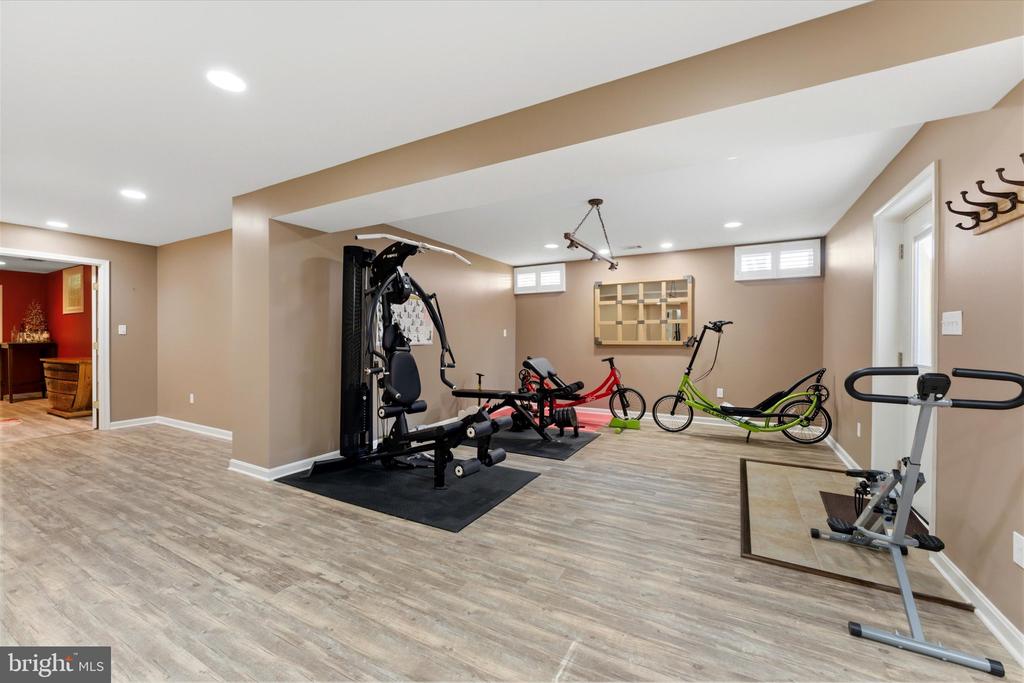 6070 ERINBLAIR LOOP