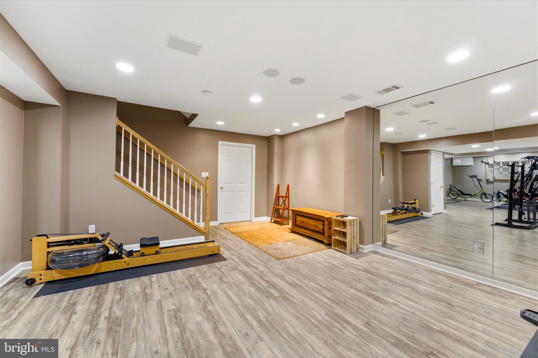 6070 ERINBLAIR LOOP