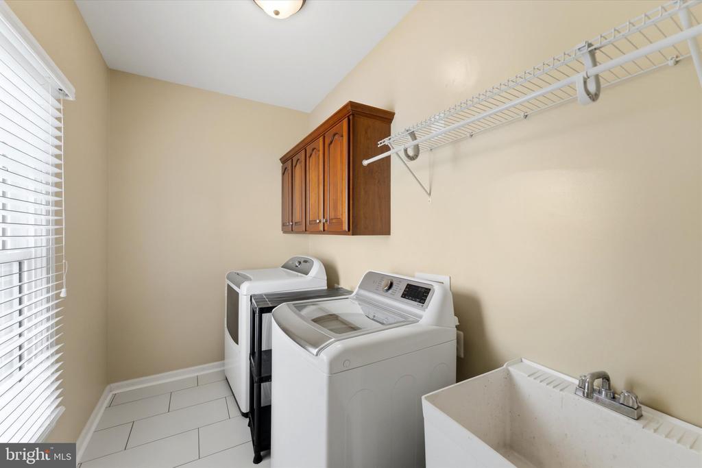 6070 ERINBLAIR LOOP