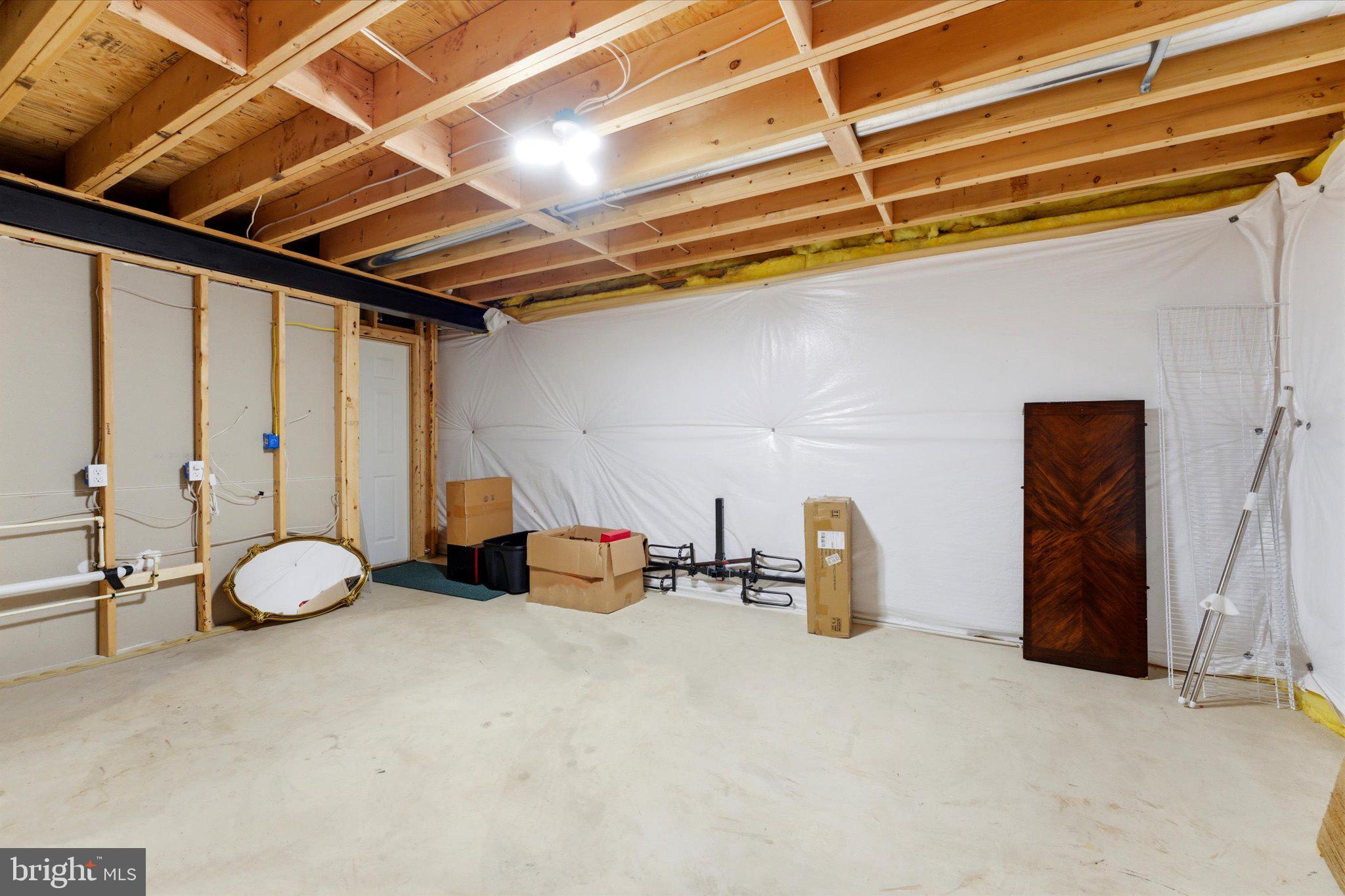 6070 ERINBLAIR LOOP