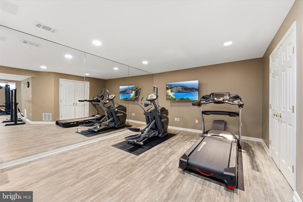 6070 ERINBLAIR LOOP