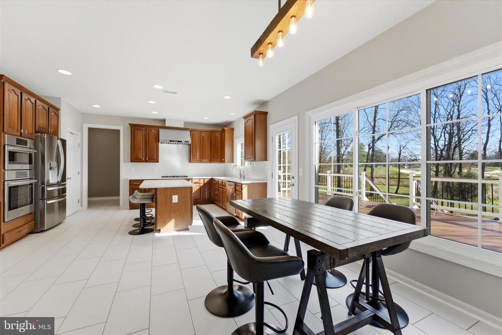 6070 ERINBLAIR LOOP