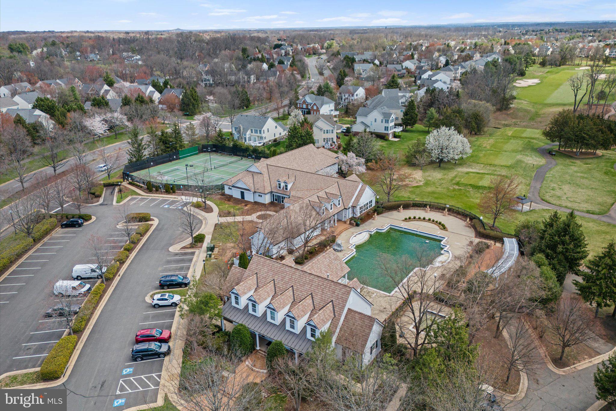 6070 ERINBLAIR LOOP