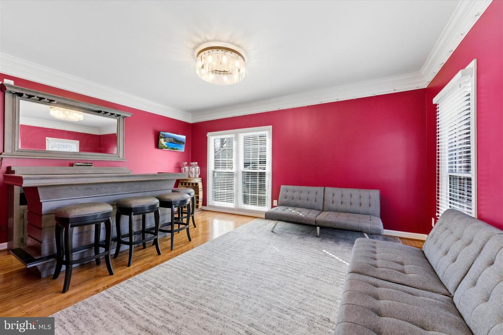 6070 ERINBLAIR LOOP