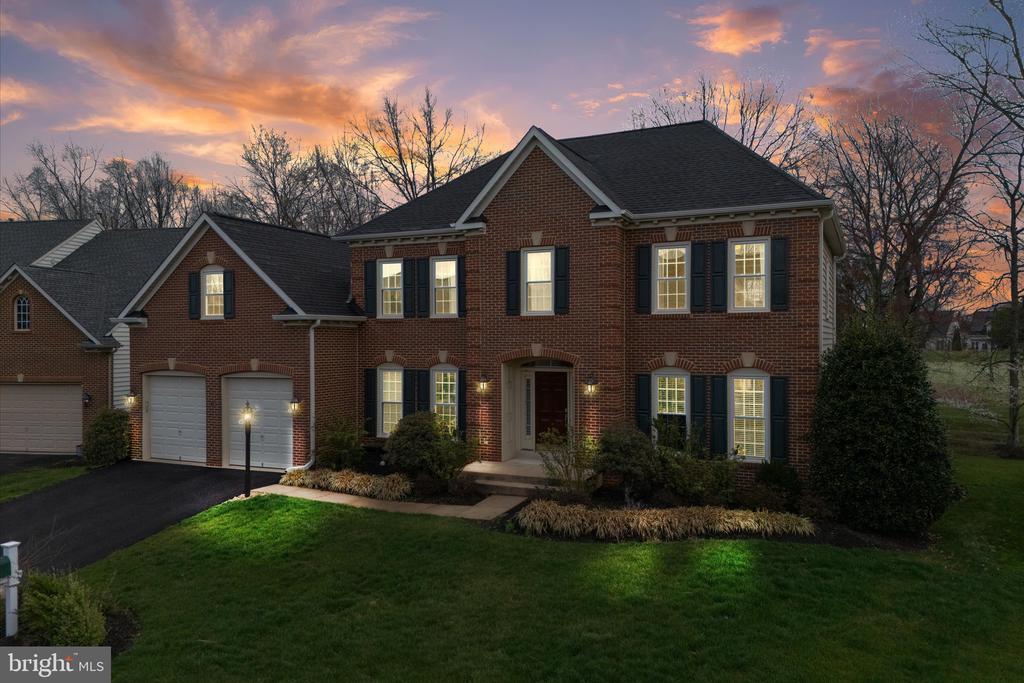 6070 ERINBLAIR LOOP