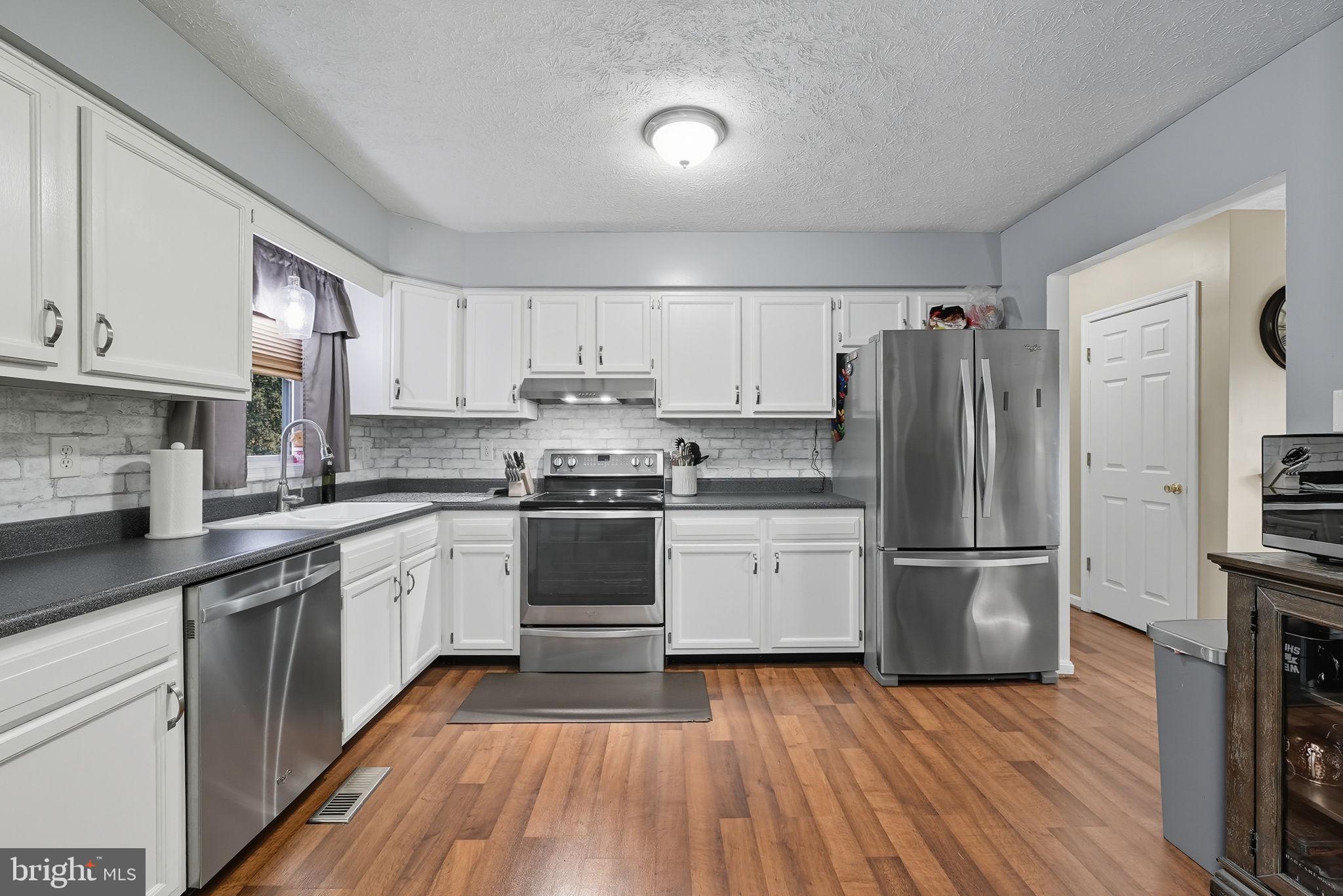 285 WISE AVENUE