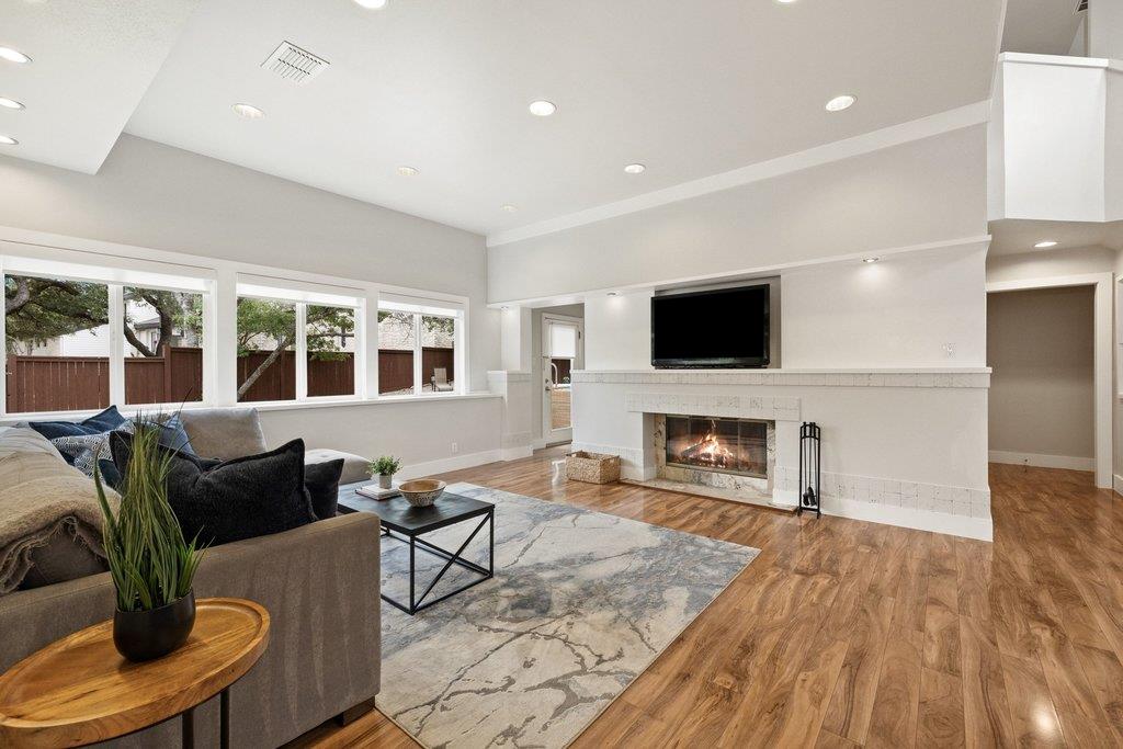 6101 Gun Bow CT